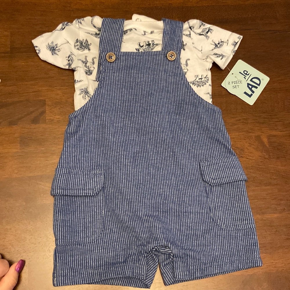 Baby Boy’s overall shorts with dinosaur print